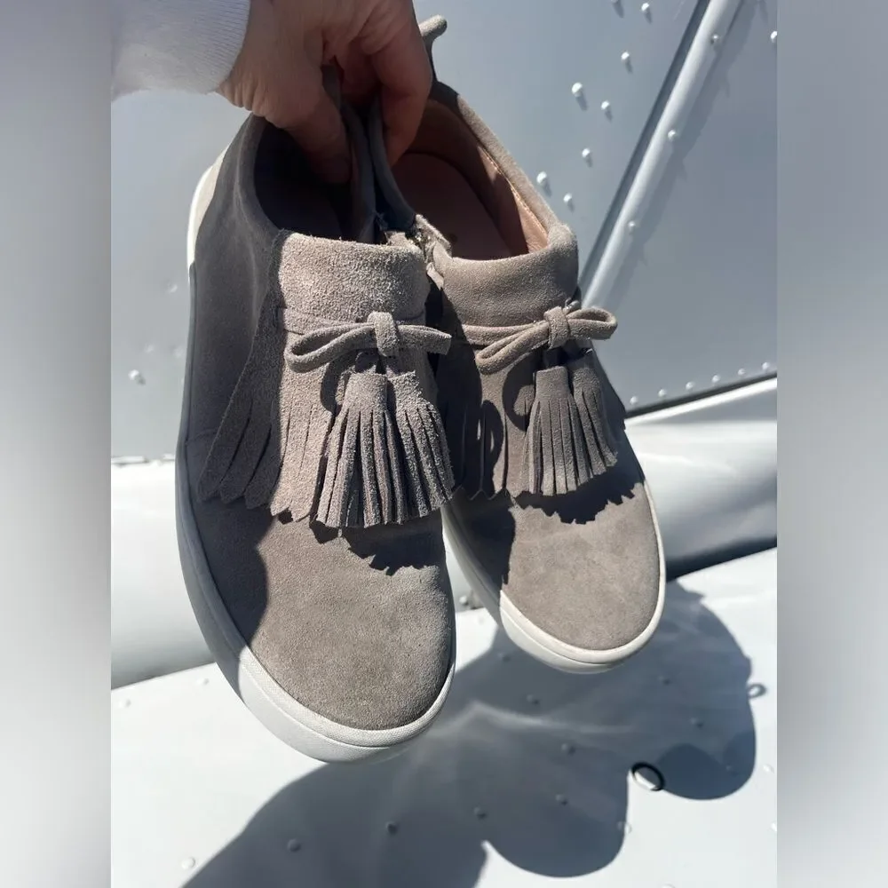 KATE SPADE ♠️ Tan Suede Tassel Sneakers! Size 6; LIKE NEW!